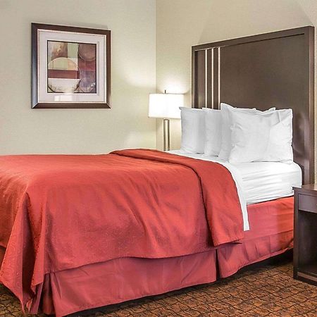 Quality Inn & Suites Woodland - Sacramento Airport Exteriör bild