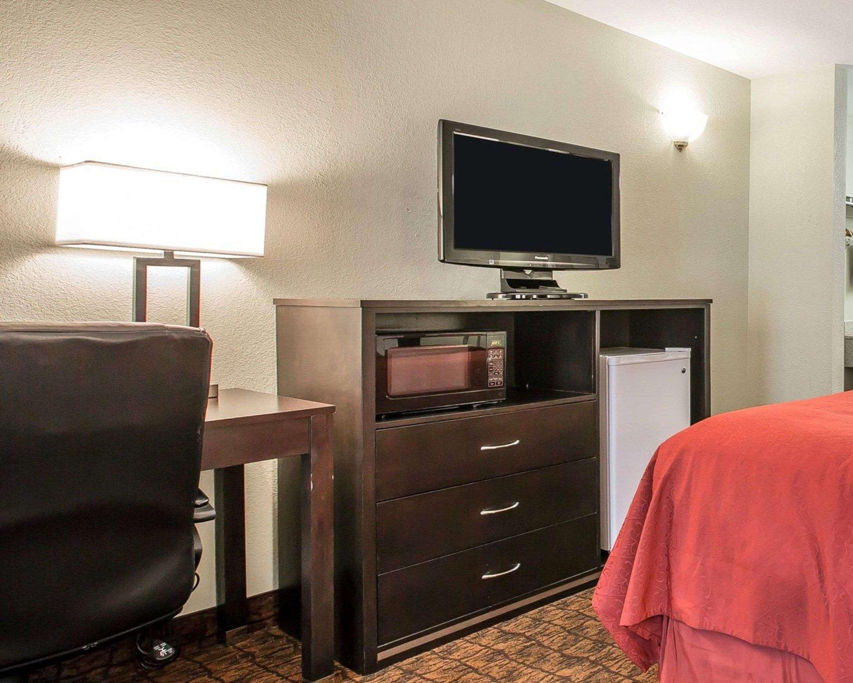 Quality Inn & Suites Woodland - Sacramento Airport Exteriör bild