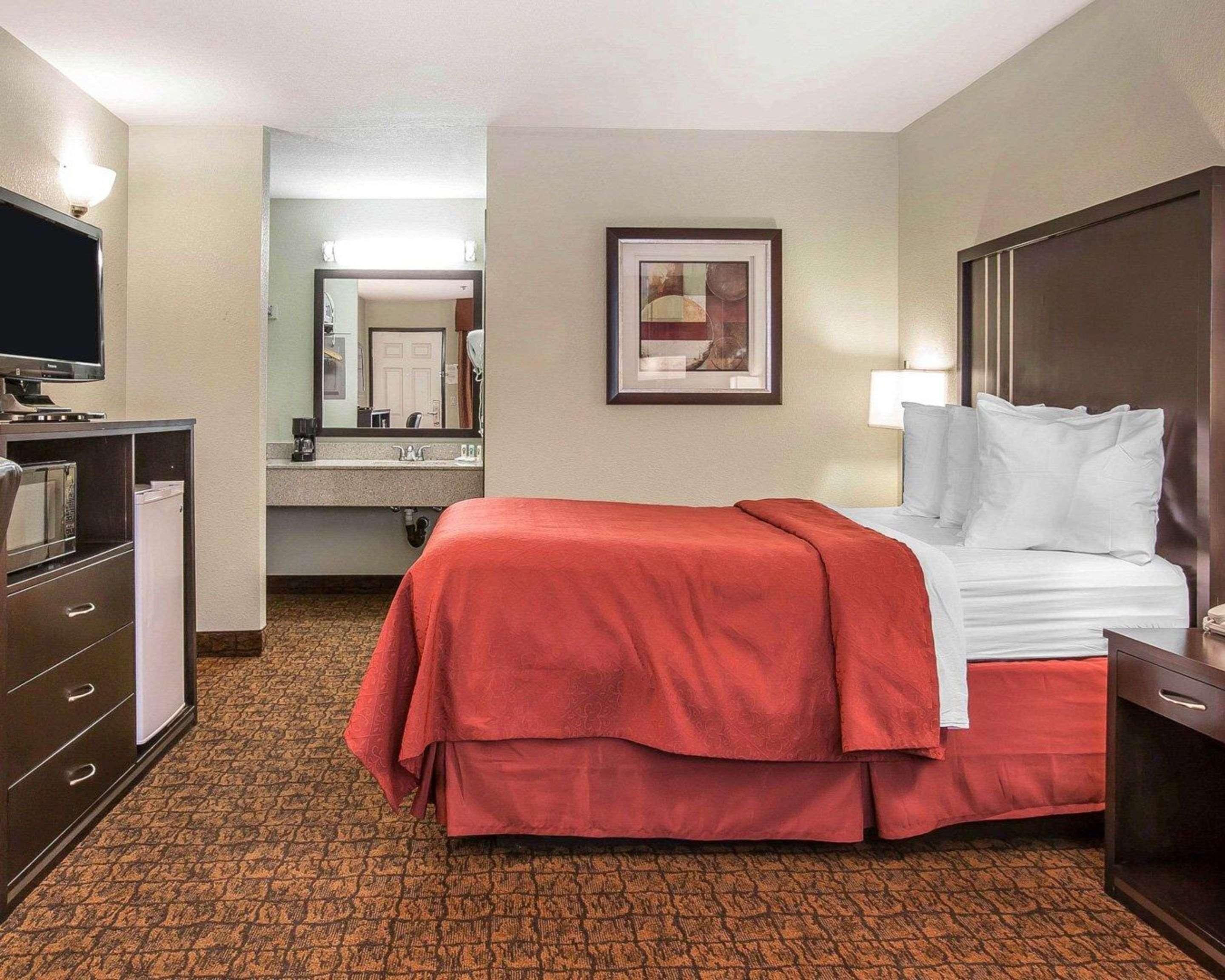 Quality Inn & Suites Woodland - Sacramento Airport Exteriör bild