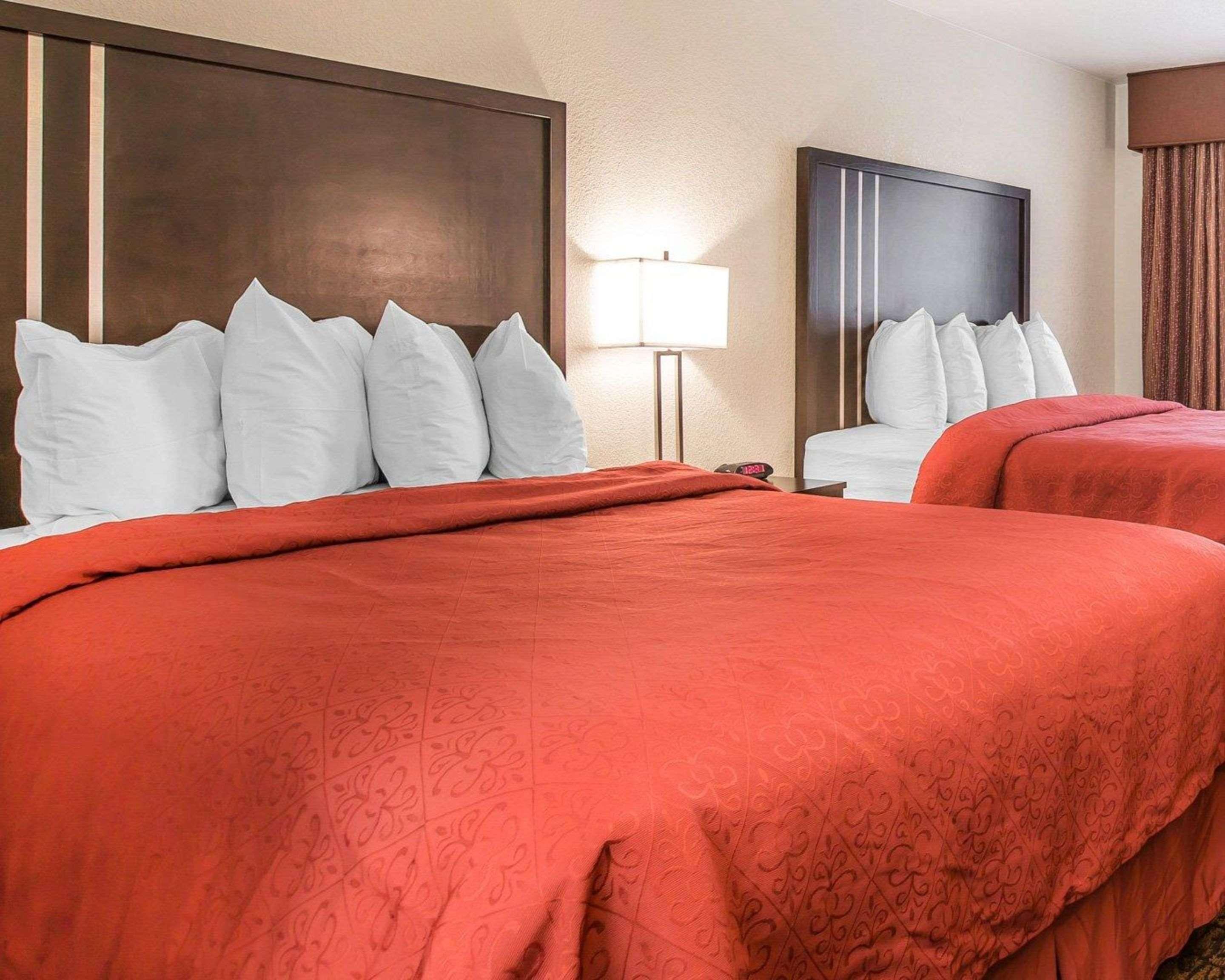 Quality Inn & Suites Woodland - Sacramento Airport Exteriör bild