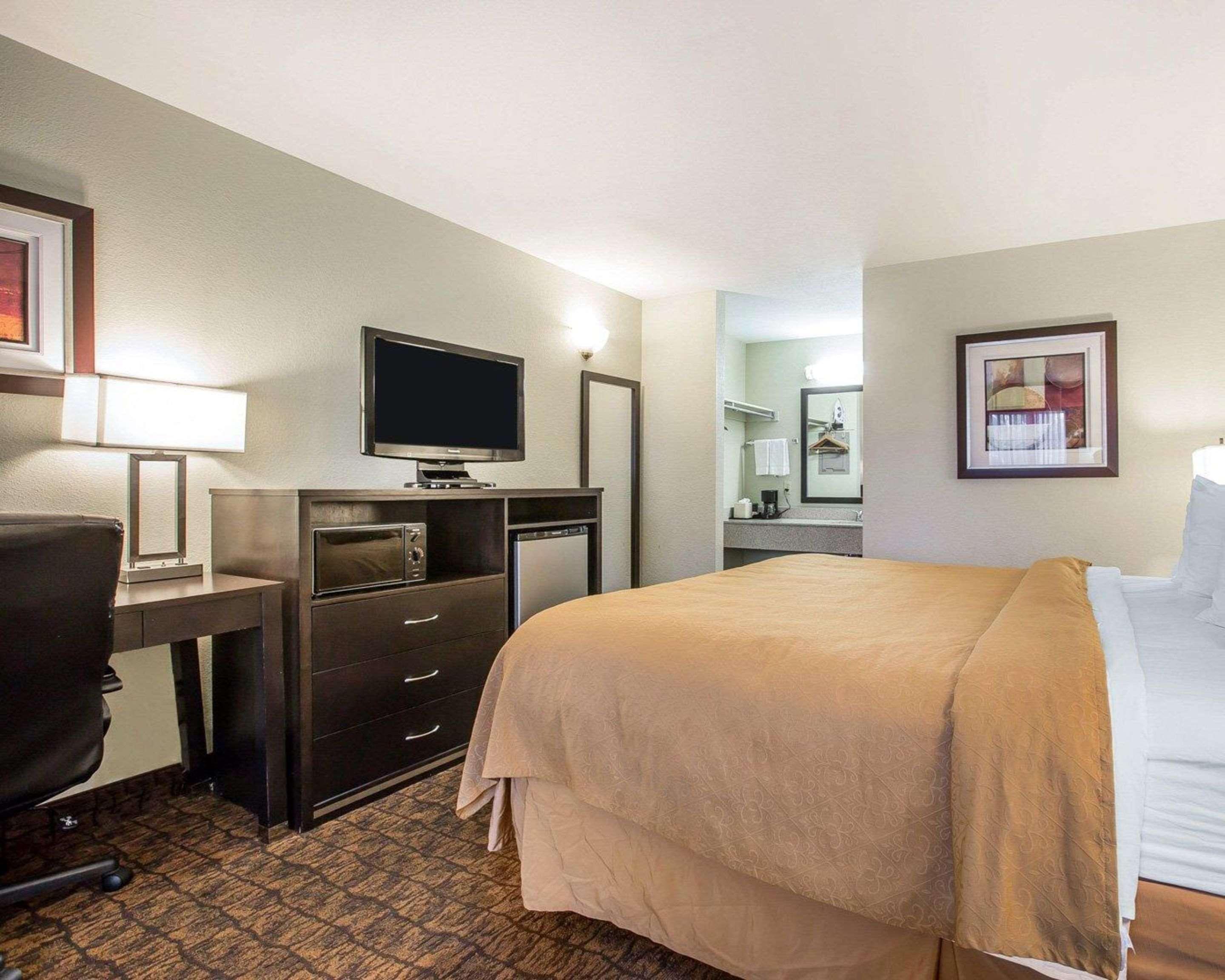 Quality Inn & Suites Woodland - Sacramento Airport Exteriör bild