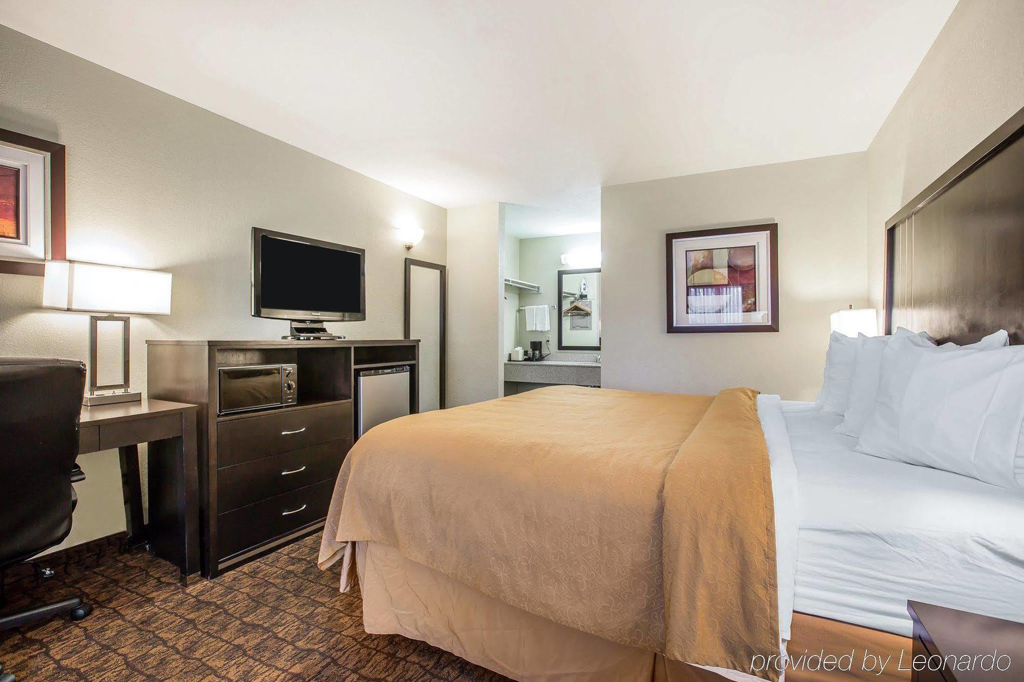 Quality Inn & Suites Woodland - Sacramento Airport Exteriör bild