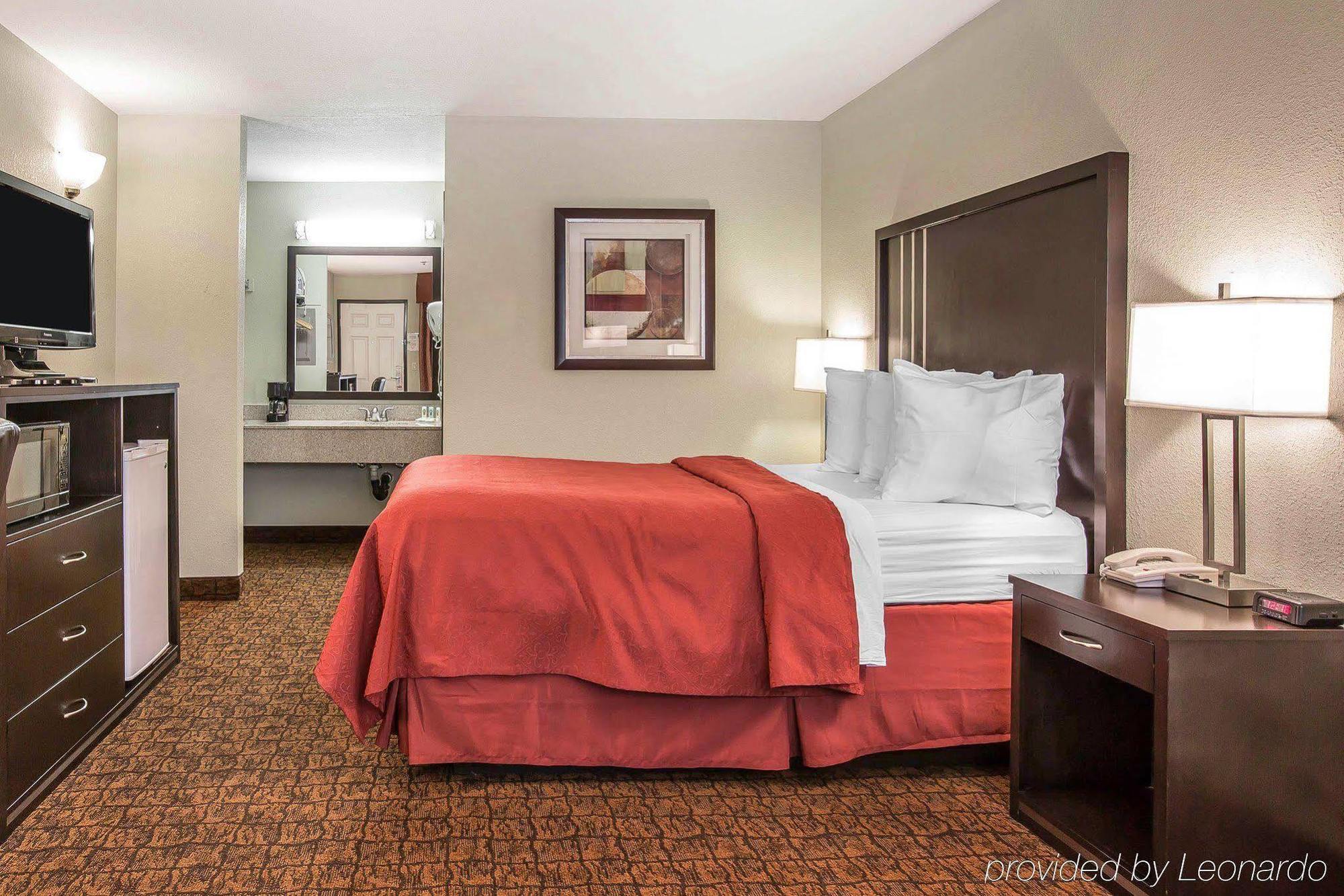 Quality Inn & Suites Woodland - Sacramento Airport Exteriör bild
