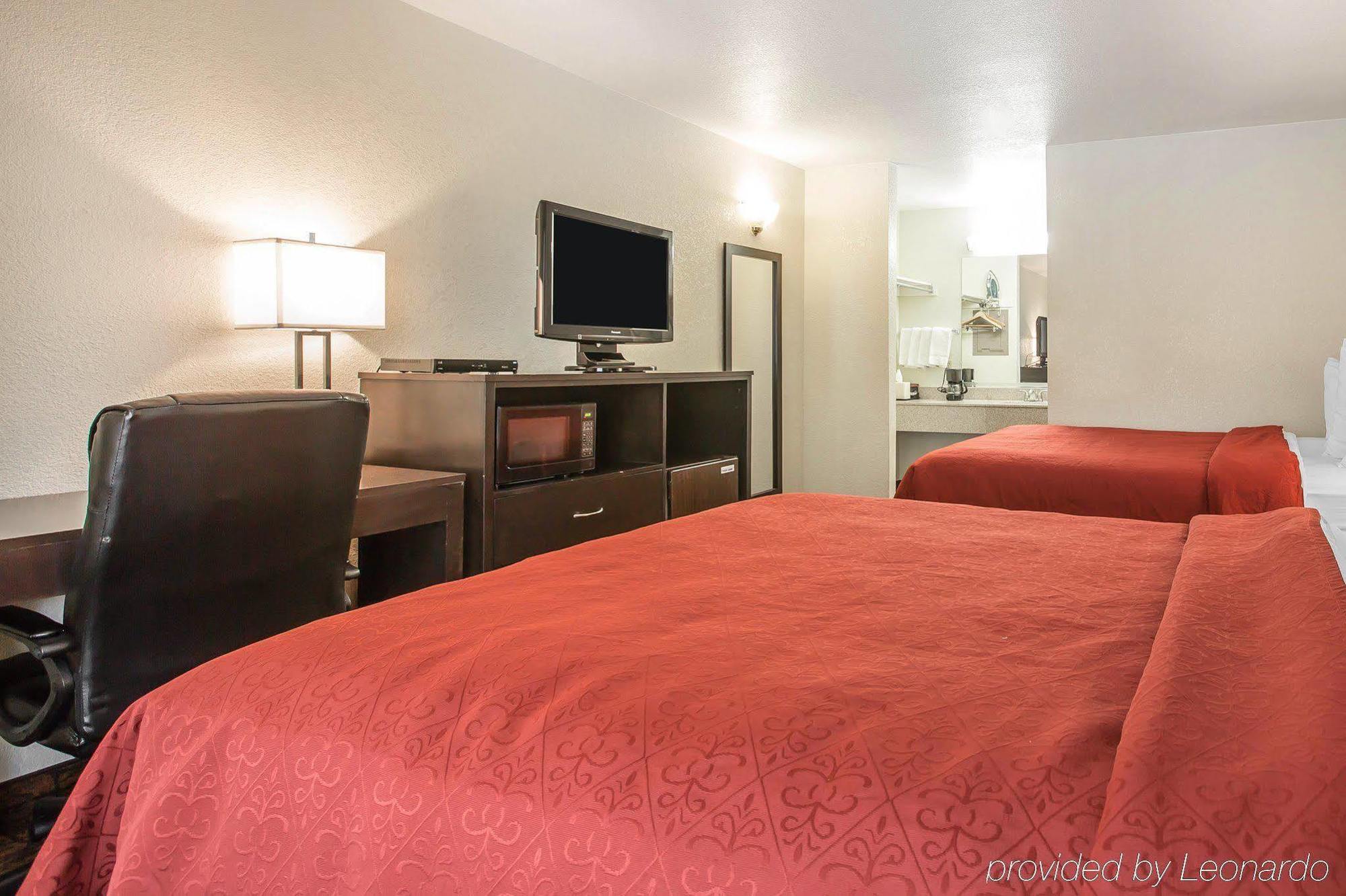 Quality Inn & Suites Woodland - Sacramento Airport Exteriör bild